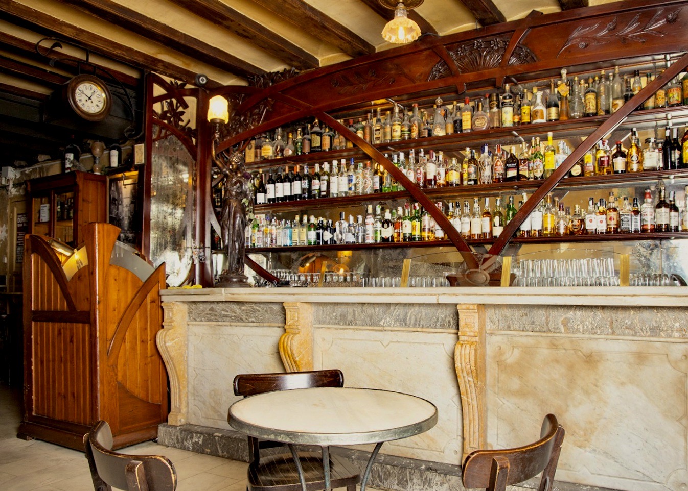 Los bares y coctelerías más famosos del mundo están en el Raval: ¿cuáles son?